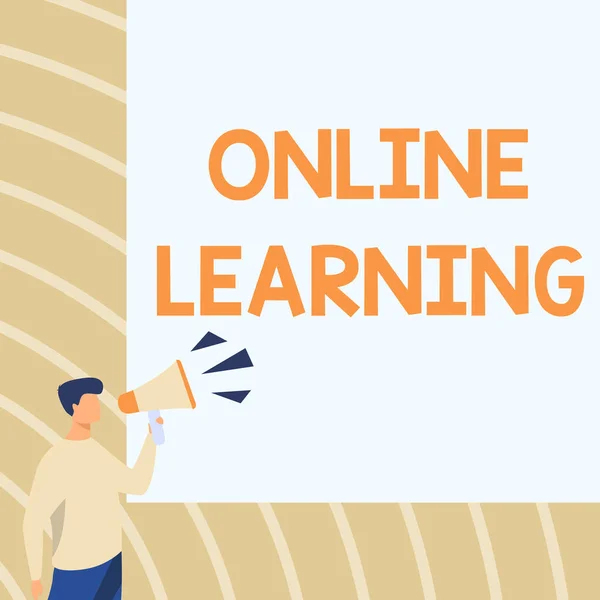 Sign displaying Online Learning. Business approach taking a course that can be accessed over the Internet Businessman Drawing Talking Through Megaphone Making New Announcement. — Foto Stock