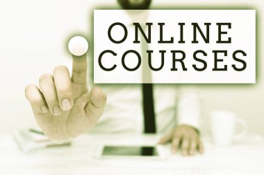 El yazısı işareti Online Kurslar. İnternet Konsepti Resmi Eğitimde devrim yaratıyor İletişim Teknolojisi Teknolojisi Ses ve Görüntü Çağrısını sunarak öğreniyor