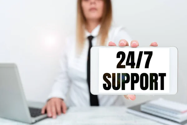 Conceptual display 24 Or 7 Support. Business concept Giving assistance to service whole day and night No downtime Intern Starting A New Job Post, Student Presenting Report Studies — Stock Photo, Image