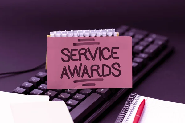 Conceptual display Service Awards. Business concept Recognizing an employee for his or her longevity or tenure Developing New Antivirus Program Codes, Organizing File System — 图库照片