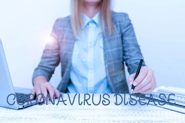 Coronavirus Hastalığı el yazısı. Kavramsal fotoğraf, yeni işe alım şirketine giriş ve iş politikalarını açıklayan SARSCoV2 virüsünün yol açtığı bir hastalık olarak tanımlanıyor. — Stok fotoğraf