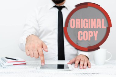 İlham işareti gösteriyor. Orijinal kopya. İş konsepti Ana Betik Yazılmamış Markalı Ana Liste İletişim Teknolojisi Akıllı Telefon Ses ve Video Çağrısını Sunar