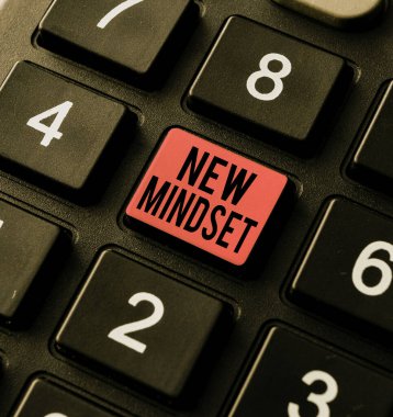 Kavramsal başlık Yeni Zihin. İş yaklaşımı yeni oluşturulmuş düşünce ve inançlar kişinin zihnini şekillendiren soyut programcı antivirüs kodları yazma, hata ayıklama kodlarını yeniden yazma