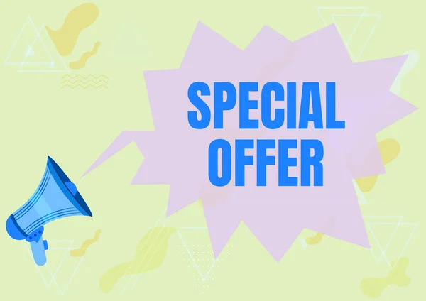 Text showing inspiration Special Offer. Concept meaning Selling at a lower or discounted price Bargain with Freebies Megaphone Drawing With Conversation Bubble Showing New Announcement. — Stock Photo, Image