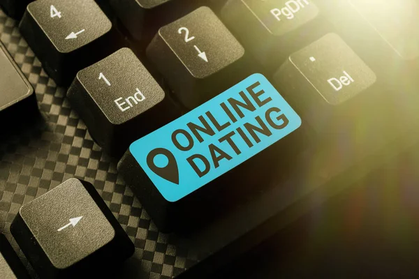 Tekst bijschrift presenteren Online Dating. Internet Concept Zoeken Matching Relaties eDating Video Chatting Abstract Kantoortype Jobs, Typewriting Belangrijke werkrapporten — Stockfoto