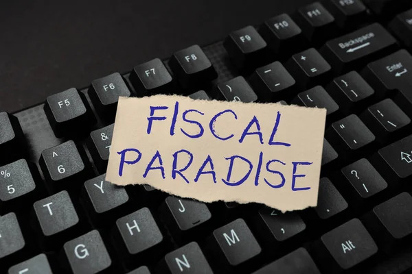 Hand writing sign Fiscal Paradise. Business overview The waste of public money is a great concern topic Writing Complaint On Social Media, Reporting Bad Online Behavior — Foto Stock