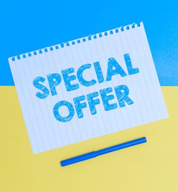 Kavramsal gösterim Özel Teklif. Kavram demek, indirimli veya indirimli fiyata satmak, Beleşçilerle pazarlık, Flaşlı Okul Malzemeleri, Öğrenme Koleksiyonları, Yazma Aletleri,