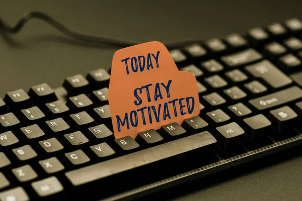 Podpis konceptualny "Stay Motivated". Internet Concept Nagroda za każdym razem, gdy osiągniesz cel z wiedzy Gromadzenie ważnych danych w Internecie, Rozwój aplikacji Word Processing — Zdjęcie stockowe