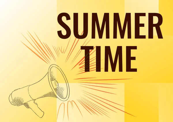 여름 시간 표시 표시. 사업 전반 은연중 가장 더운 계절을 특징으로 하는 짧은 밤을 특징으로 한다.. — 스톡 사진