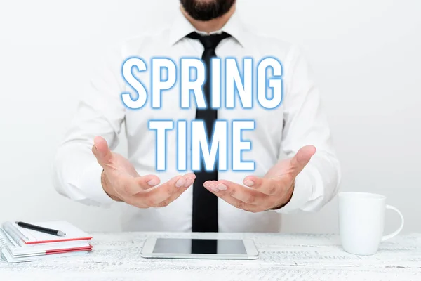 Text showing inspiration Spring Time. Business concept temperate season of the year identified by a revival of plants Presenting Communication Technology Smartphone Voice And Video Calling — Fotografia de Stock