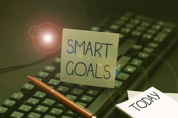 Conceptual caption Smart Goals. Internet Concept mnemonic used as a basis for setting objectives and direction Typing Online Website Informations, Editing And Updating Ebook Contents — Stockfoto