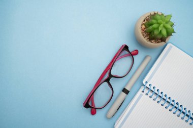 Gösterişli Okul Malzemeleri, Parlak Öğretim Öğrenim Koleksiyonları, Yaratıcı Yazma Aletleri, Eğitim Şeyleri, Karışık Öğrenci Eşyaları Kağıt Kalem Defteri Yapışkan Notlar