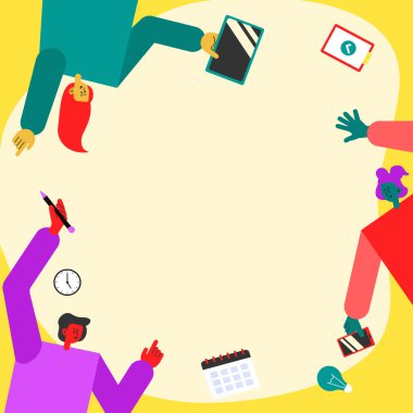 S Dekorasyonu Mobil Uygulama Tanımlama Ekibi 'ni taşıyan üç meslektaşım. Ortak Tutma Sembolleri Telefon Oluşturma Sunan Birleşik Çaba.