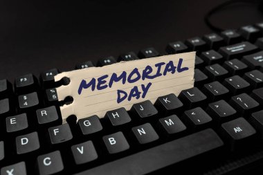 Anma Günü 'nü gösteren bir mesaj. Ülkeleri için yeni e-posta mesajları yazıp, İnternet 'i araştıran gazileri anmak ve onurlandırmak için iş genel değerlendirmesi günü