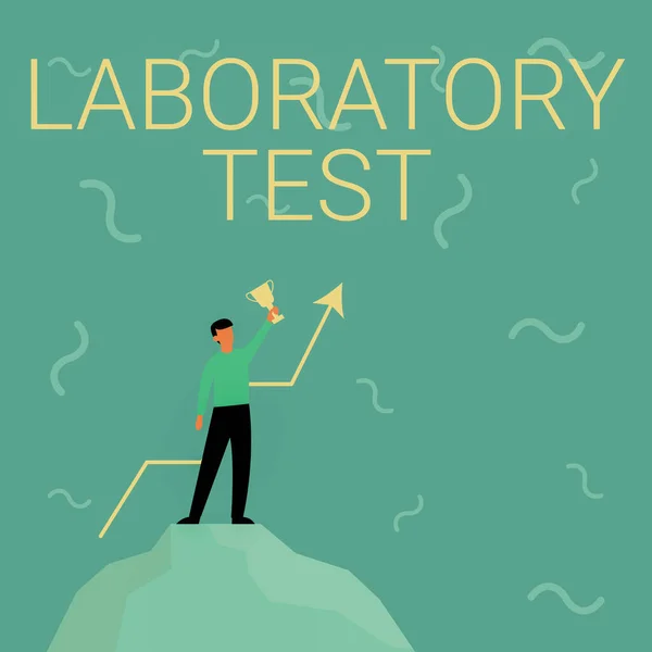 Texto mostrando inspiração Laboratório Teste. Palavra escrita sobre a determinação de um diagnóstico médico a partir das substâncias testadas Empresário Desenho em pé em Big Rock Orgulhosamente Segurando Troféu. — Fotografia de Stock