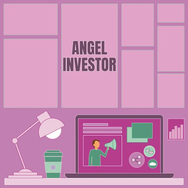 문서 작성 : Angel Investor. 비즈니스 접근높은 가치의 개인에게 금융 지원 랩탑을 제공하는 사람 테이블 Beside Coffee Mug and Desk Lamp show Work Process. — 스톡 사진