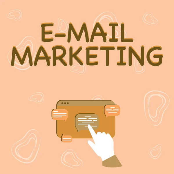 Tekst bijschrift presenteren E-mail marketing. Zakelijk idee Het verzenden van een commerciële boodschap aan een groep van tonen met behulp van e-mail Hand Showing Grafiek Groeiwijzer Web Browser Screen. — Stockfoto