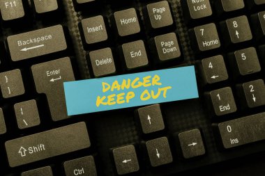 Tehlike Girilmez tabelasını göster. Kavramsal Fotoğraf Uyarı Kısıtlaması Yasaktır Güvenliği Gözlemleyin Yeni E- posta Başlıkları Kavramı, İnternet Haberleri Taslağı