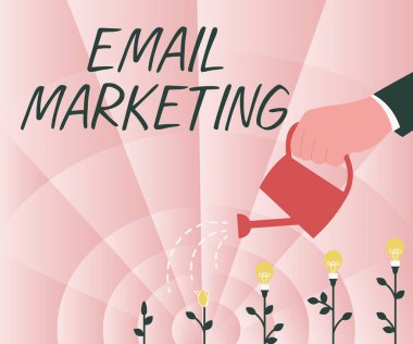 E- posta pazarlama ilhamını gösteren metin. İnternet Konsepti, En Yeni Proje Fikirlerini Yetiştiren El Tutma Su Su Su Tesisleri kullanan bir grup kişiye ticari bir mesaj gönderiyor.