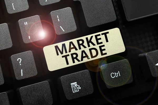 Tekst pisma Market Trade. Przegląd działalności forex wykresy handlowe inwestycji finansowych lub trendów gospodarczych biznesu Typing Program Code Script, Streszczenie Pobieranie New Online Journal — Zdjęcie stockowe