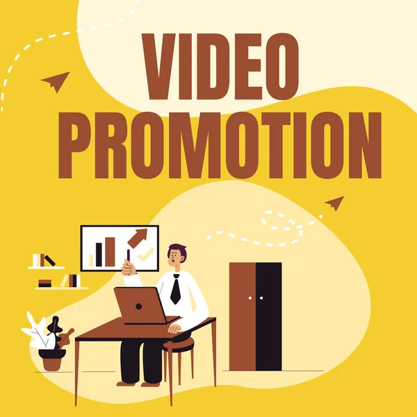 Inspirace ukazující znamení Video Promotion. Obchodní nápad Video Propagace Muž sedí na stole pracovní a prezentaci nových technologií. — Stock fotografie