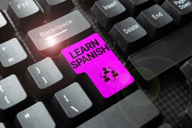 Kavramsal başlık İspanyolca öğren. Yeni Sosyal Medya Hesabı Oluşturma, İspanya Yazma Karakteri Arkaplan Hikayesi 'nin ulusal dilini konuşma ve yazma eğitimi için kelime
