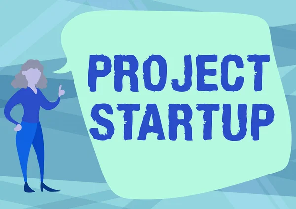 Text som visar inspiration Projekt Start. Word Skrivet på den första möjligheten för ett ungt företag att ställa in sin plan Illustration av kvinna talar i Chat Cloud diskutera idéer. — Stockfoto