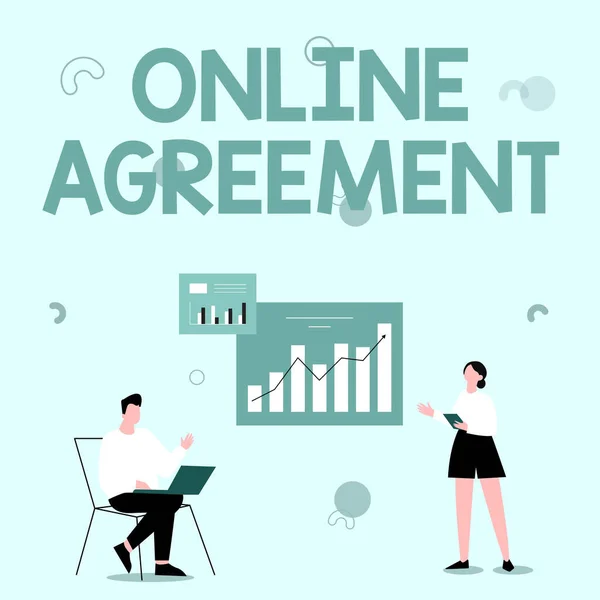 Podpis wyświetlający umowę online. Business overview contracts that are created and signed over the Internet Man Using Laptop And Girl Standing Sharing Ideas For Improvement. — Zdjęcie stockowe
