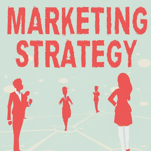 Signo de texto que muestra estrategia de marketing. Concepto que significa plan de acción diseñado para promover y vender el producto Varios miembros del equipo de pie Pensamiento separado Líneas conectadas en el piso. —  Fotos de Stock