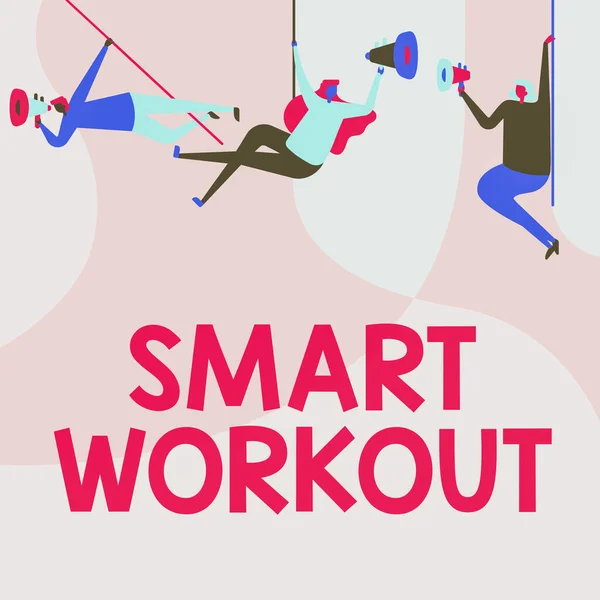 스마트 워크 아웃 (Smart Workout) 이란 글을 쓴다. 근육 성장을 극대화하기 위한 적절 한 운동이라는 말은 메가 폰을 사용하여 발표를 하는 사람들 이 천정에서 몸을 끌고 있음을 나타낸다. — 스톡 사진