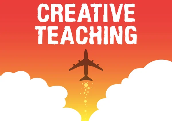 Podpis tekstowy przedstawiający Creative Teaching. Biznes pomysł akt coachingu w nowatorski sposób, który sprzyja wzrostowi Ilustracja Samolot uruchamia się szybko aż do nieba. — Zdjęcie stockowe