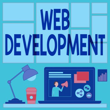 Kavramsal başlık Web Geliştirme. İş yaklaşımı, sunucu için internet sitelerinin geliştirilmesi ile ilgilidir. Laptop, kahve fincanı ve çalışma sürecini gösteren masa lambasının yanında..