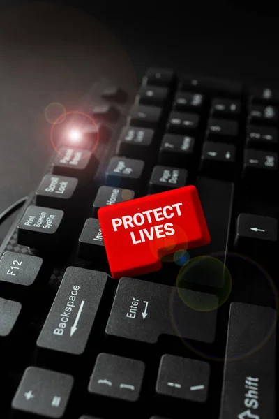 Jelzés megjelenítése Protect Lives. Üzleti áttekintés, hogy fedezze vagy védje a kitettség sérülés vagy megsemmisülés Gépelés Kép leírások és kulcsszavak, Belépés az új internetes honlapon — Stock Fotó