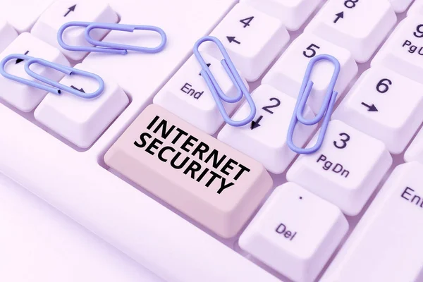 Fogalmi megjelenítés Internet Security. Üzleti ötlet folyamat, hogy megvédje a támadások ellen az interneten keresztül Abstract Doing Virtuális Könyvelés, Listázás Új termék Online — Stock Fotó