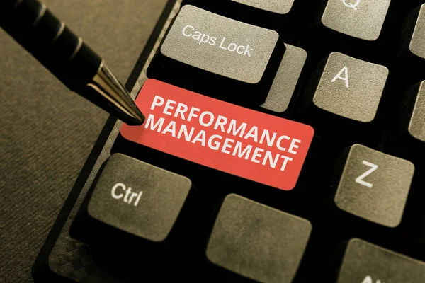 Text bildtext som presenterar Performance Management. Konceptuell foto pågående kommunikationsprocess som sker hela året skriva produkt titel och beskrivningar, Ange viktiga datakoder — Stockfoto