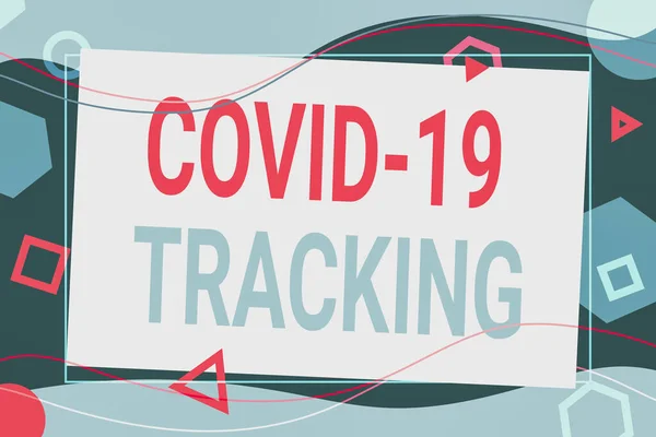Концептуальная подпись Covid 19 Tracking. Понятие, означающее процесс выделения возможных инфицированных лиц Текстовая рамка, окруженная разноцветными сердцами и листьями. — стоковое фото