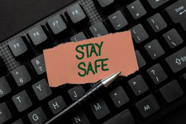 El yazısı. Güvenli Kal. İş fikri tehlike, zarar ya da makaleleri çevrimiçi olarak toplamak, Kelime İşleme Uygulamasını Geliştirmek ve Toplama