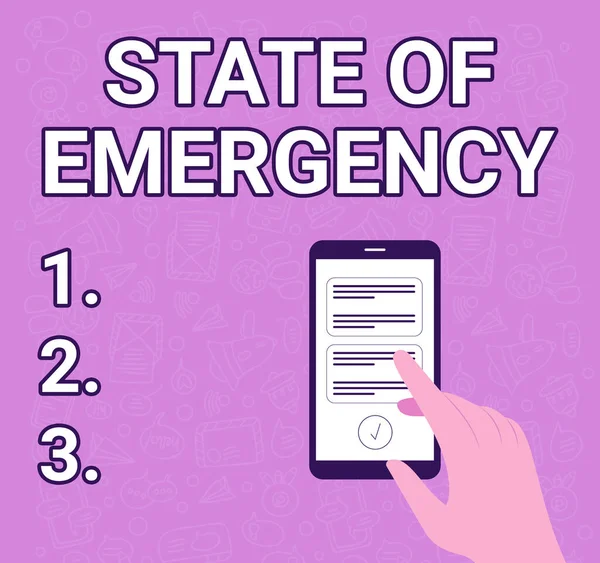 Señal que muestra el estado de emergencia. Concepto que significa reconocer una condición extrema que afecta a nivel nacional Ilustración de la mano usando mensajes de texto de teléfonos inteligentes Nuevos mensajes importantes. — Foto de Stock