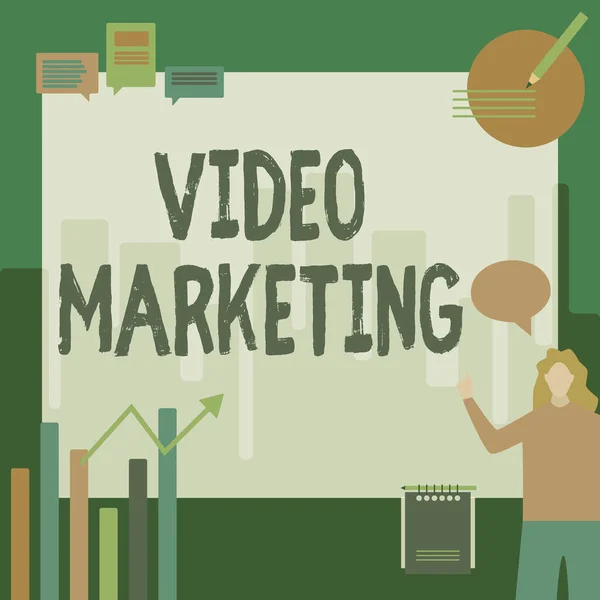 Visualizzazione del segno Video Marketing. L'approccio aziendale integra video coinvolgenti nelle campagne di marketing Businesswoman Casual Standing Presenting Charts e nuove idee meravigliose. — Foto Stock