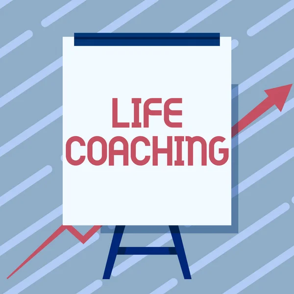 Bildunterschrift: Life Coaching. Unternehmensübersicht Ermutigung und Beratung basierend auf dem aktuellen Zustand Whiteboard Zeichnung mit Pfeil nach oben Presenting Growing Graph. — Stockfoto