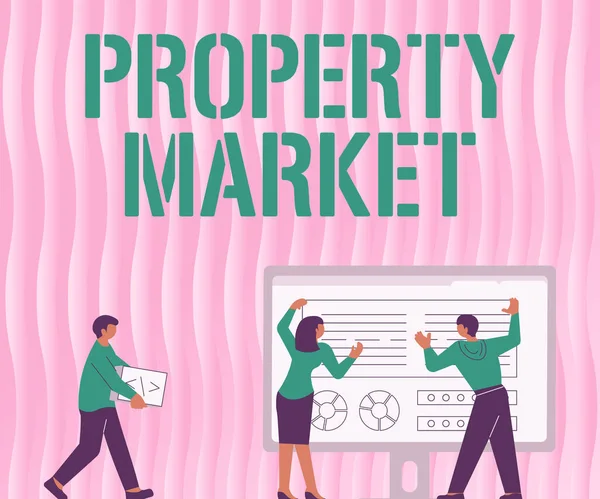 プロパティマーケットを示すテキストキャプション。土地・建物の売買の考え方不動産市場同僚表の横に立ち絵を描く投影グラフ — ストック写真