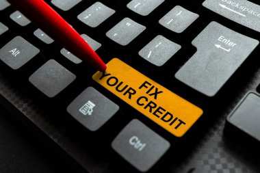 El yazısı tabelası Kredi Tamiri. İnternet Konsepti kredi almak ya da çevrimiçi arkadaşlarla bağlantı kurmak, İnternet 'te tanıdıklar edinmek için notunuzu yükseltir ya da arttırır