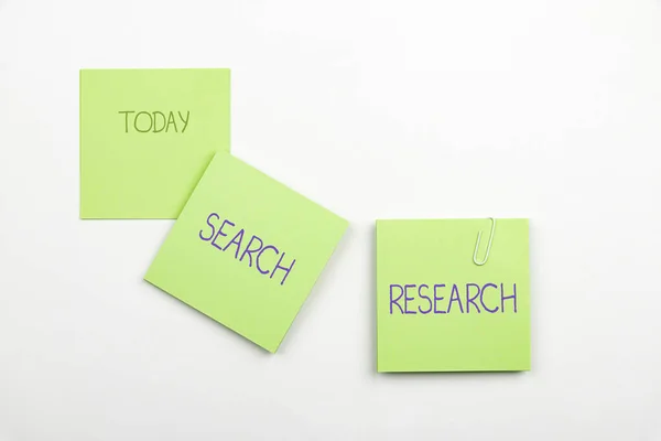 Почерк текста Search Research. Концепция Интернета творческая и системная работа по увеличению знаний Канцелярские товары с многообразным ассортиментом — стоковое фото