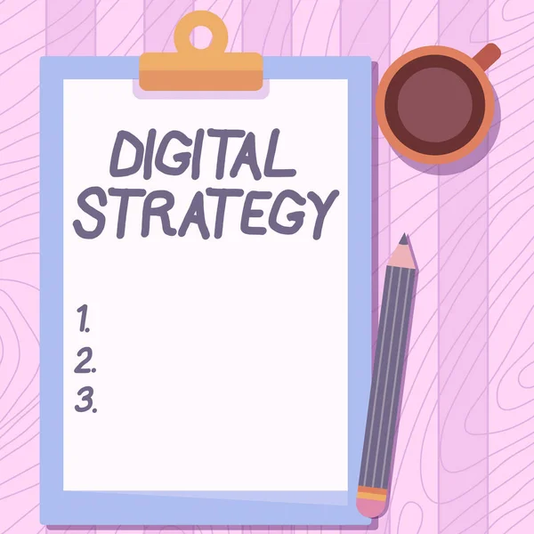 Fogalmi megjelenítés Digitális stratégia. Internet Concept terv maximalizálása üzleti haszon az adatvagyon illusztrációja ceruza tetején táblázat mellett a vágólap és a kávés bögre. — Stock Fotó