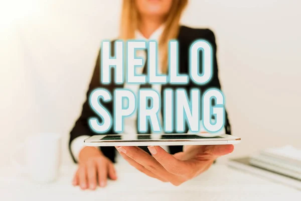 Υπογραφή εμφάνισης Hello Spring. Concept που σημαίνει Welcoming season έρχεται μετά το χειμώνα Blossoming of plantes App Developer Παρουσιάζοντας Νέο Πρόγραμμα, Εμφάνιση Αναβαθμισμένης Συσκευής — Φωτογραφία Αρχείου