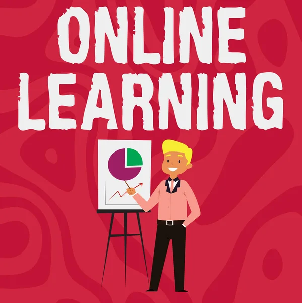 Logga in och visa Online Learning. Affärsidé Larning med hjälp av Internet och en dator Affärsman bär Casual Standing Presentera diagram och idéer. — Stockfoto