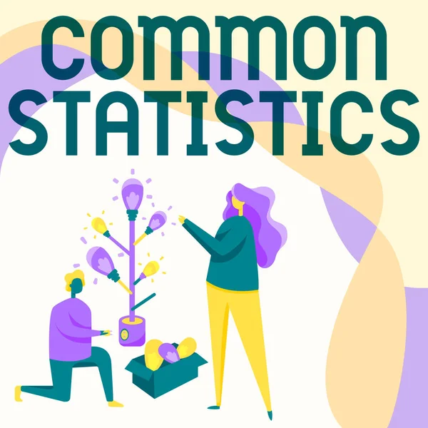 手書き署名｜Common Statistics.統計的概念に関連する値を計算するために使用されるビジネスアプローチ男と女の描画立膝の組み立て電球の木. — ストック写真