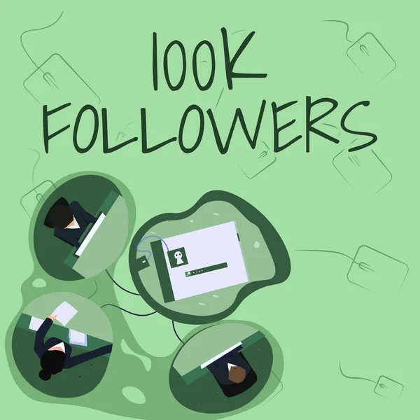 Натхнення, що показує знак 100K Послідовники. Огляд бізнесу Кількість осіб, які слідують за людиною в Instagram Колеги Офісні зустрічі Обмін думками Показати новий план проекту . — стокове фото