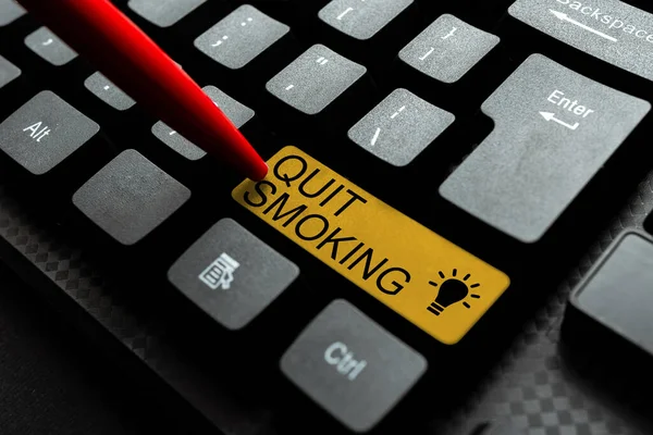 Kézírás üzenet leszokni a dohányzásról. Internet Concept folyamat abbahagyása dohány és minden más dohányosok gépelés Online Turisztikai útmutató, Keresés Internet ötletek és tervek — Stock Fotó