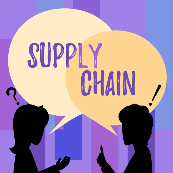 Didascalia concettuale Supply Chain. Business idea di rete tra una società e fornitori nella produzione di un prodotto di coppia di disegno con Chat Cloud Parlare tra di loro idee di condivisione. — Foto Stock